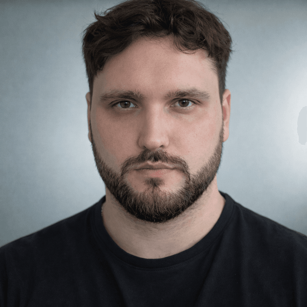Yanis Budreika, Founder of Clarity & Structure